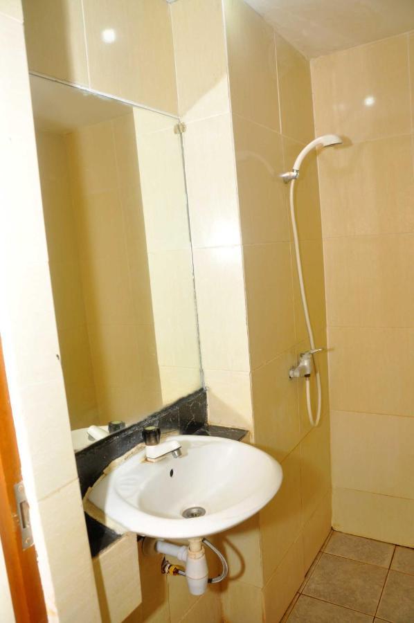 Ams Penthouse Hotel Jakarta Exterior foto