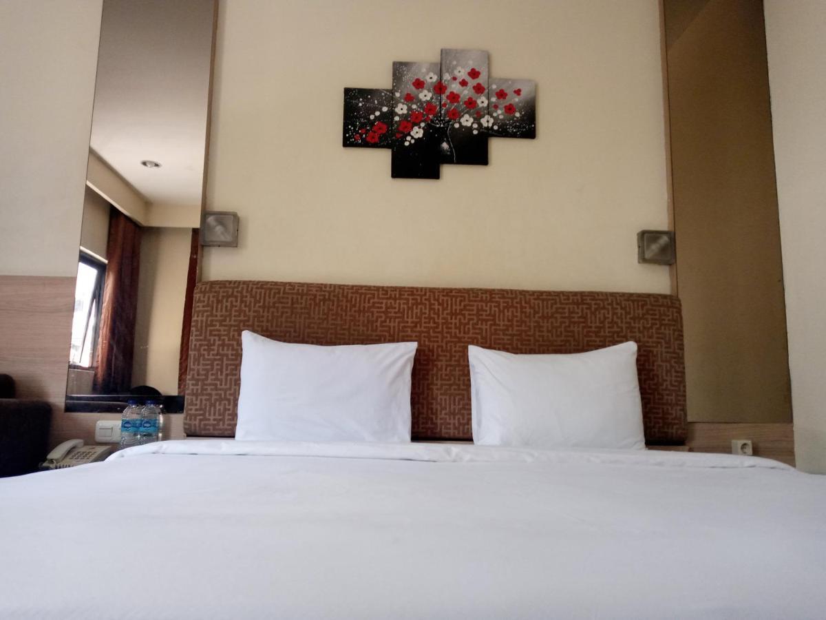 Ams Penthouse Hotel Jakarta Exterior foto